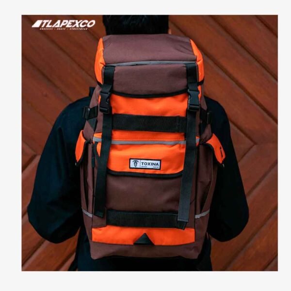 TOXINA MOCHILA TITAN NARANJA CAFE