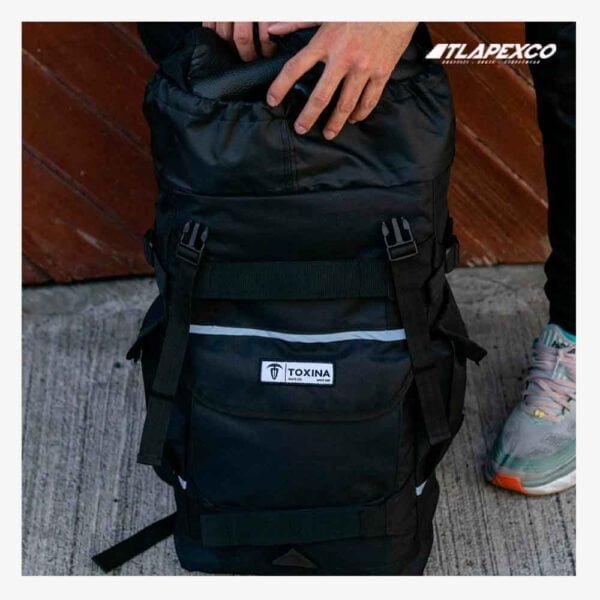 TOXINA MOCHILA TITAN NEGRO FULL