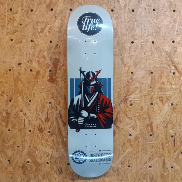 DISTREETO TRUE LIFE!   8.25"