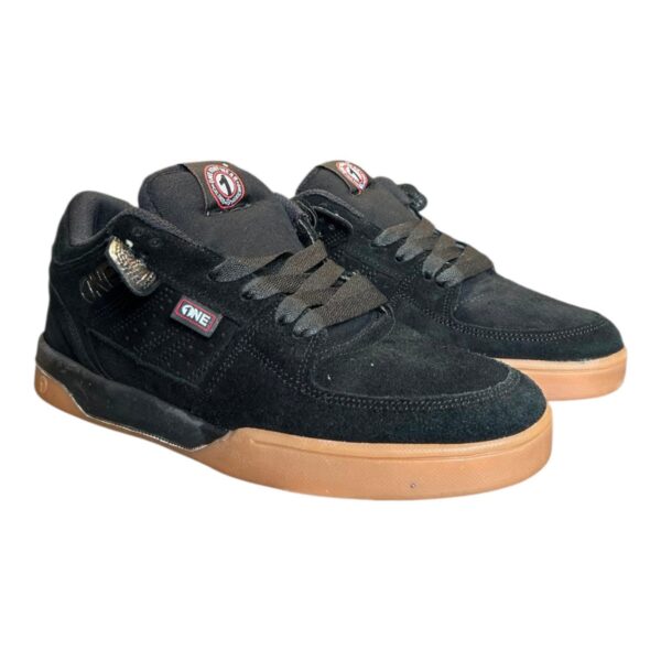 ONE TENIS 411 LOW BLACK GUM