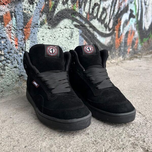 ONE TENIS FUTURE FULL BLACK