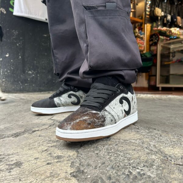 CALAVERA TENIS "C" VACA