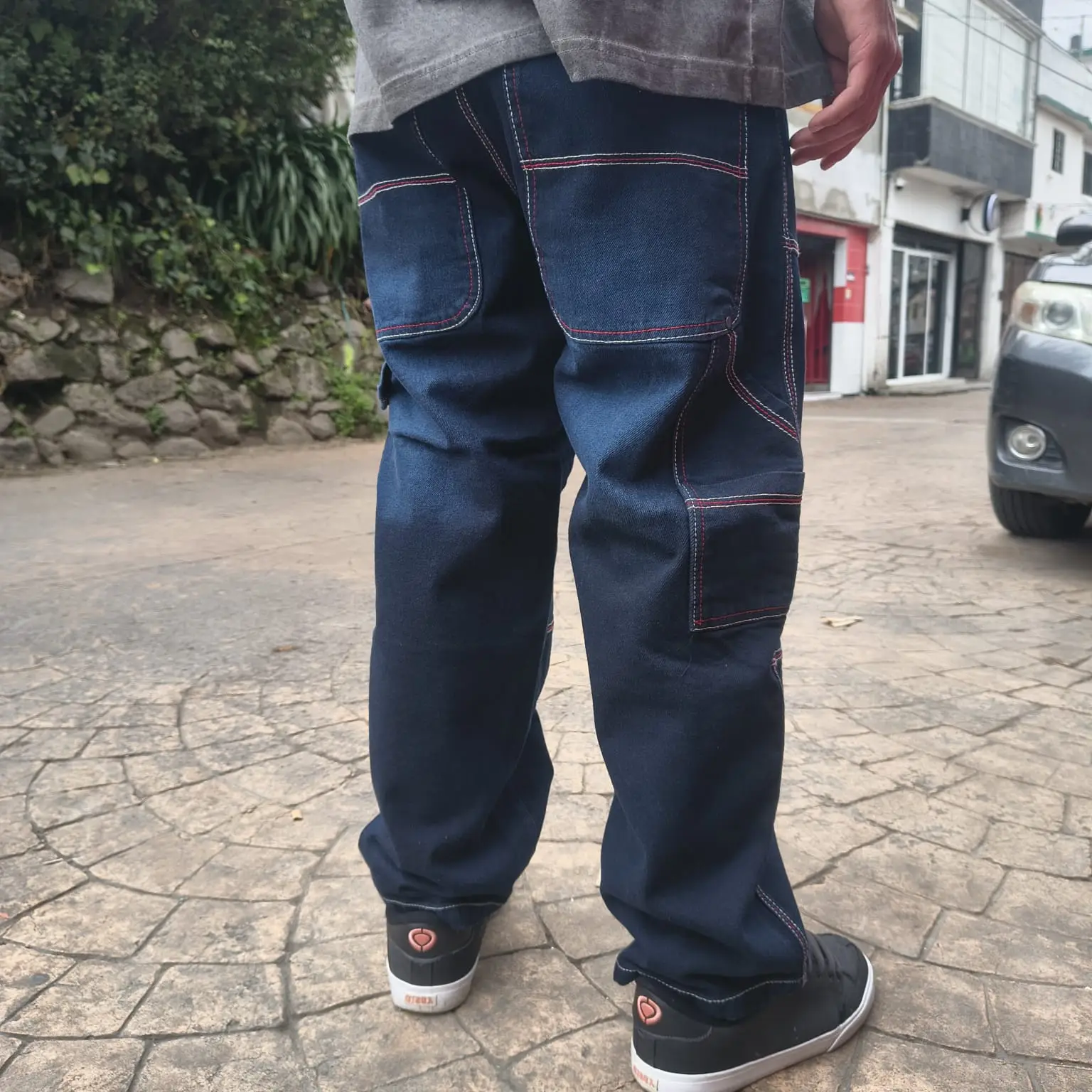 BENZAA PANTALON COSTURA ROJA - Image 3