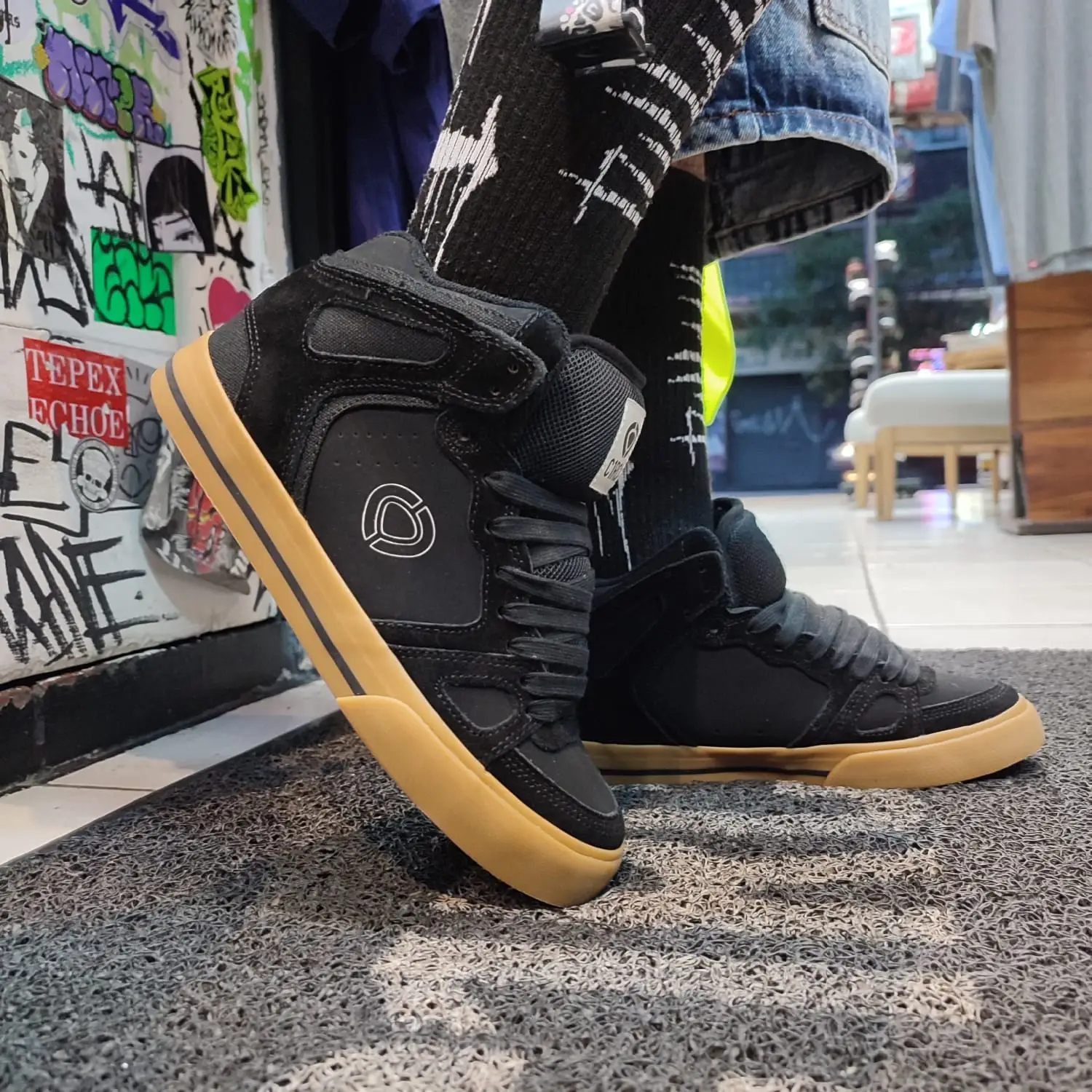 CIRCA TENIS 99 VULC HI BLACK GUM - Image 3