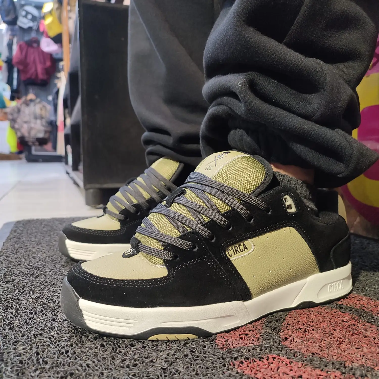 CIRCA TENIS 805 BLACK OLIVE GRAY WHITE - Image 2